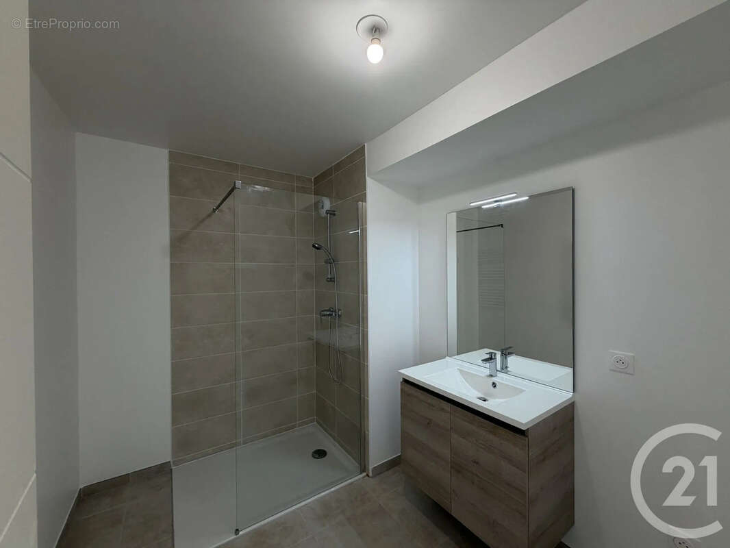 Appartement à OPIO