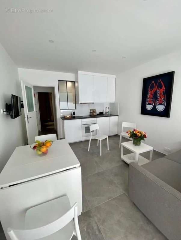 Commerce à PARIS-20E