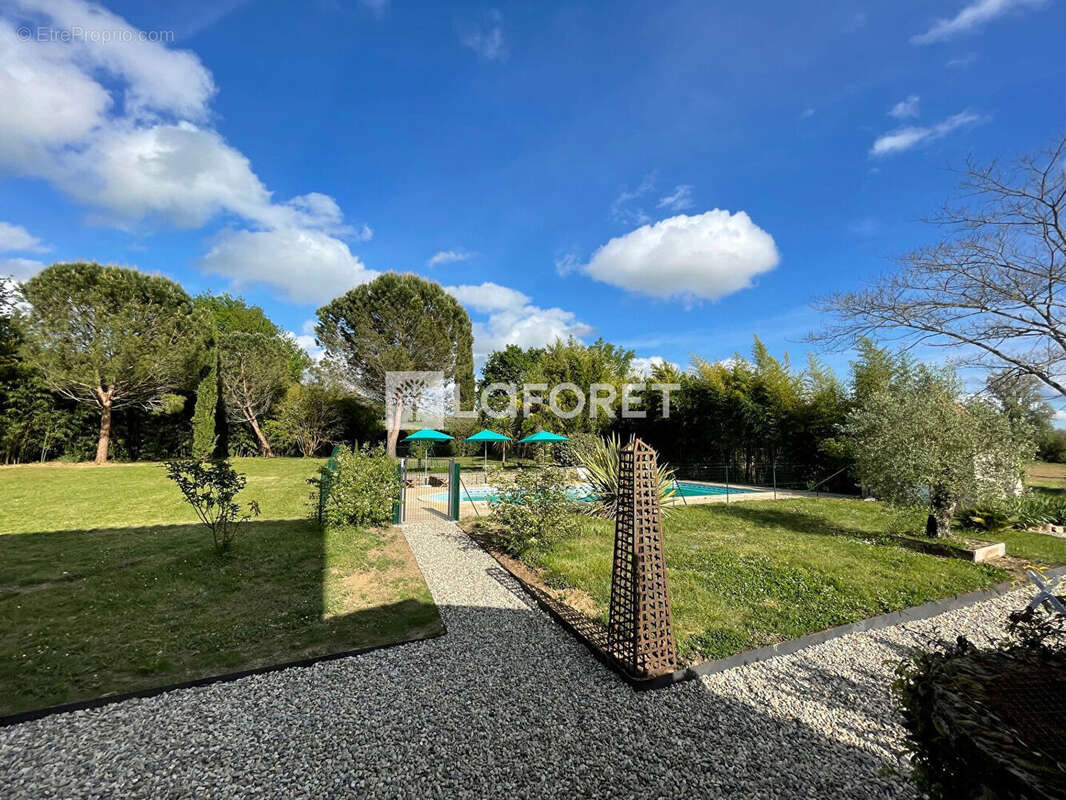 Maison à CASTELNAU-D&#039;AUZAN