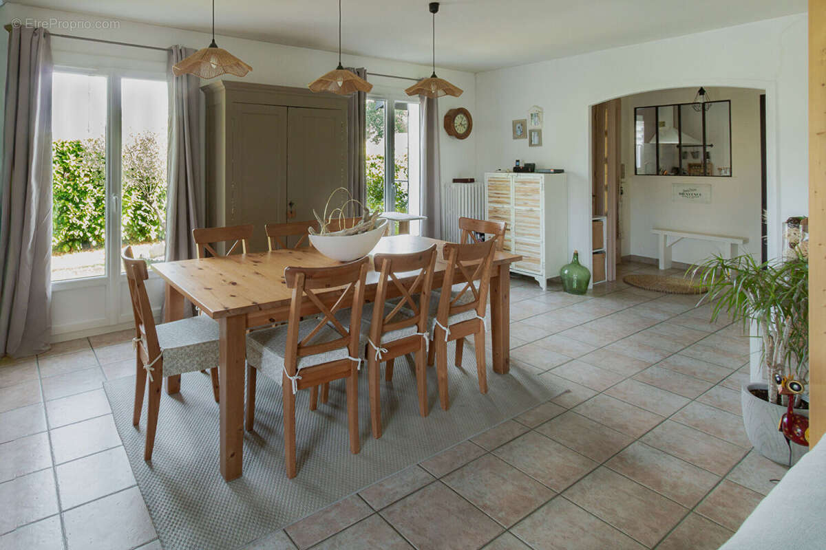 Maison familiale avec piscine au calme - photo 3