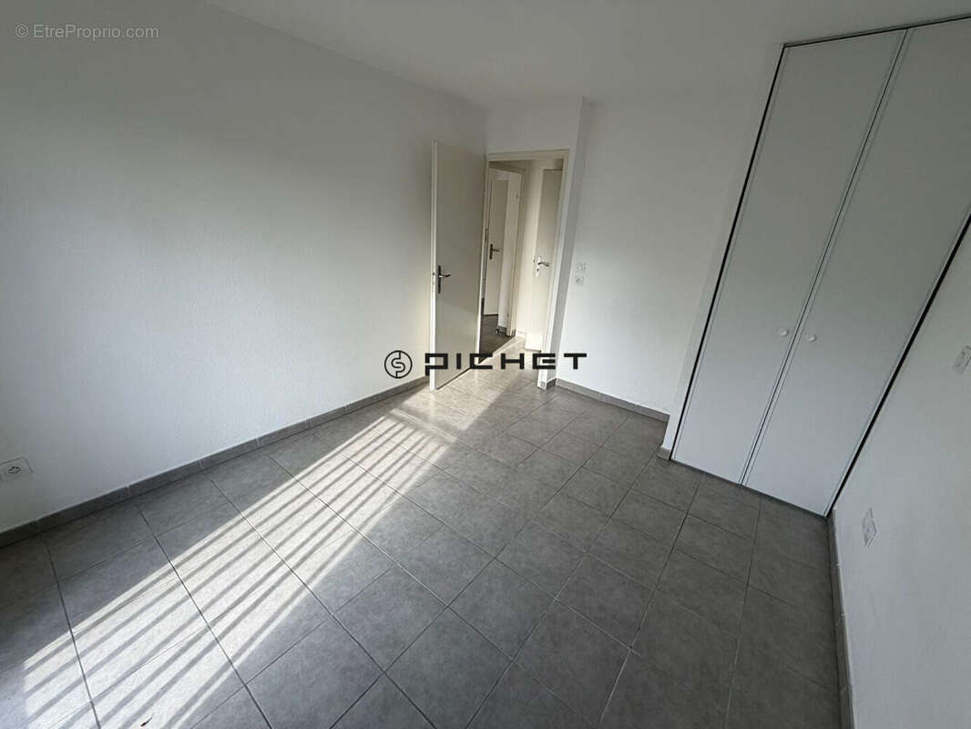 Appartement à SAINT-GENIS-POUILLY