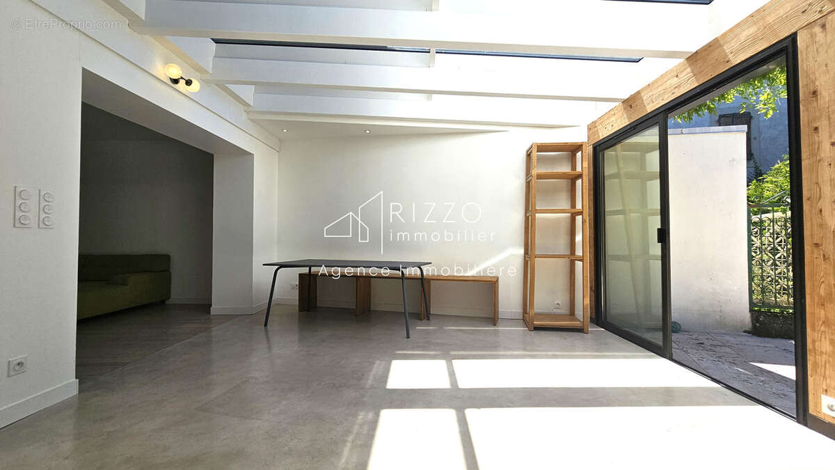 Appartement à DIVONNE-LES-BAINS