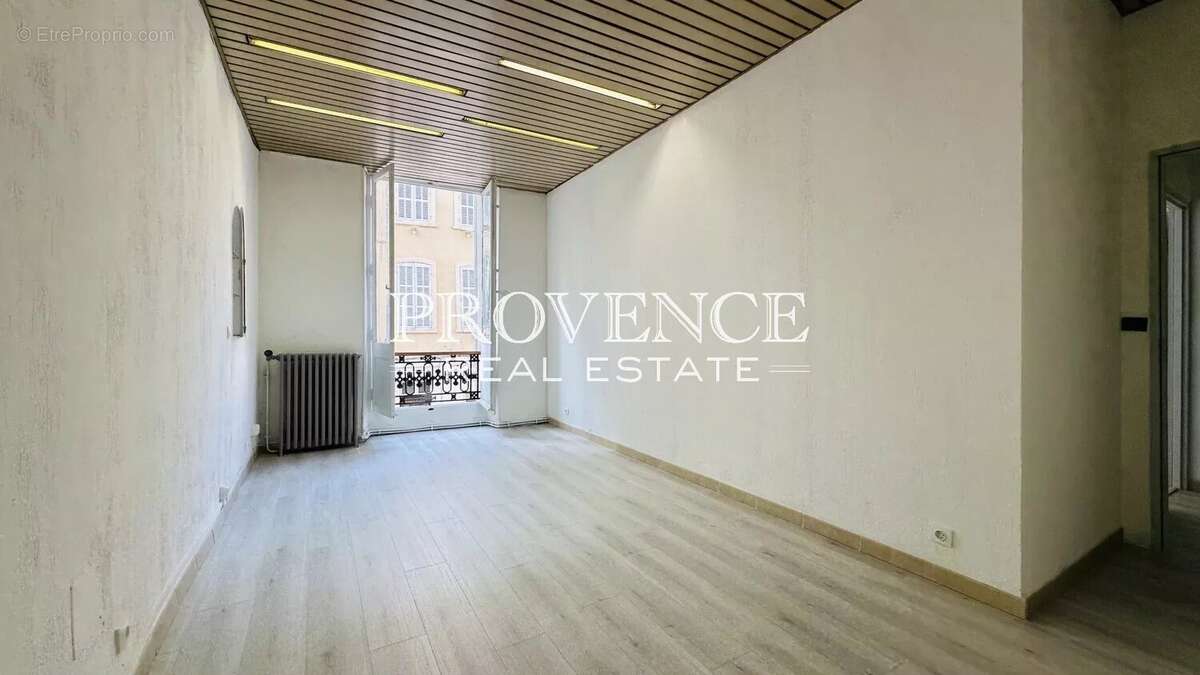 Commerce à MARSEILLE-6E