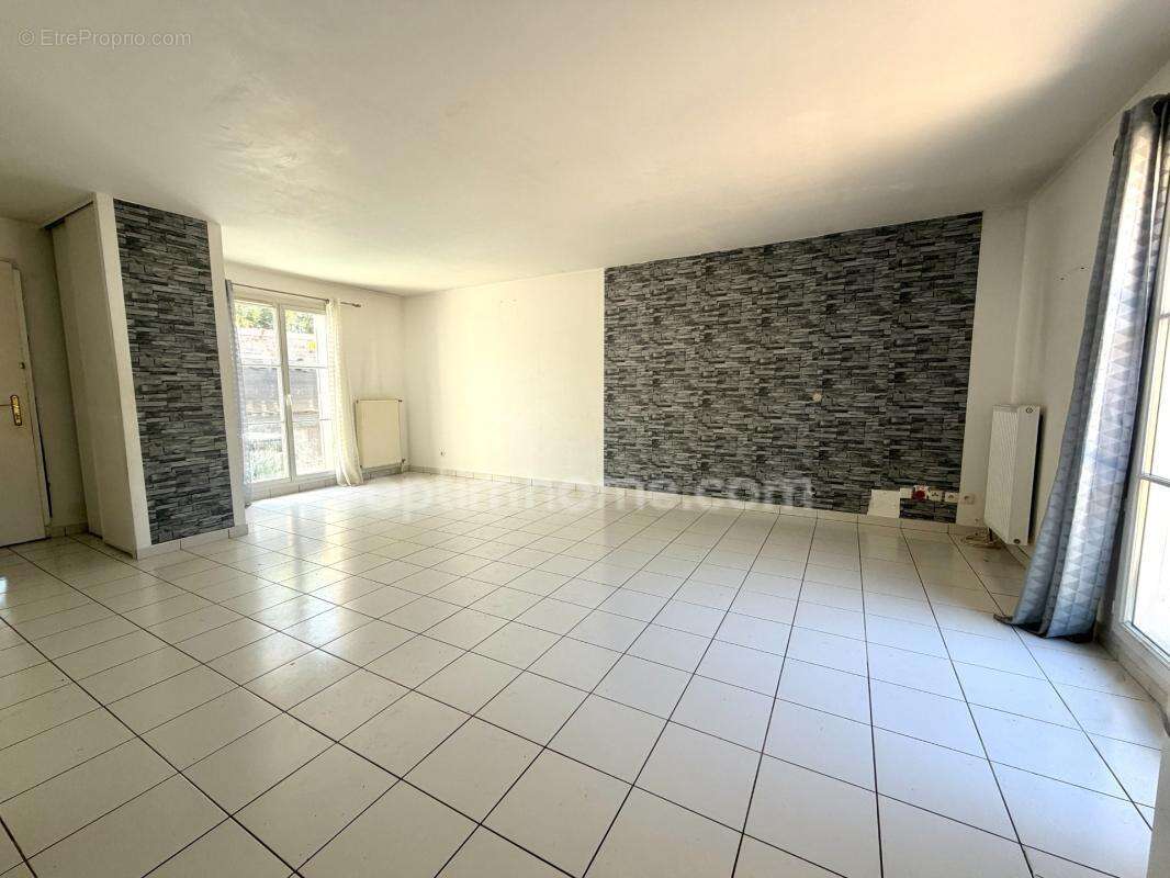 Maison 4 chambres + double garage + parking - photo 4