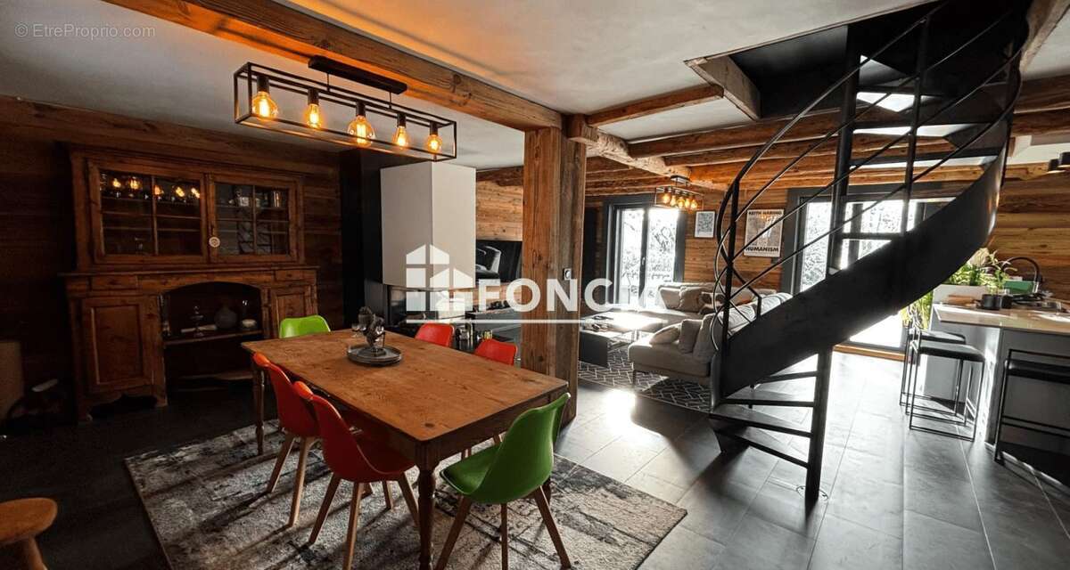 Maison à ARACHES-LA-FRASSE