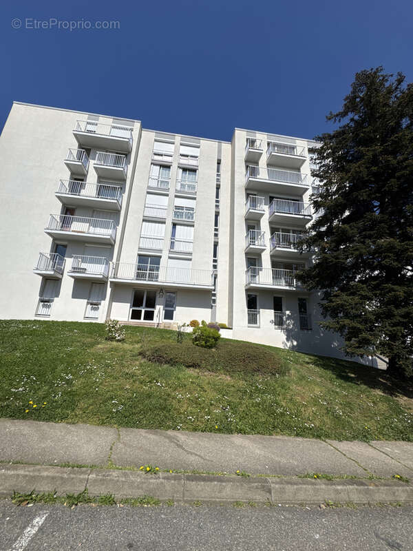 Appartement à SAINT-ETIENNE