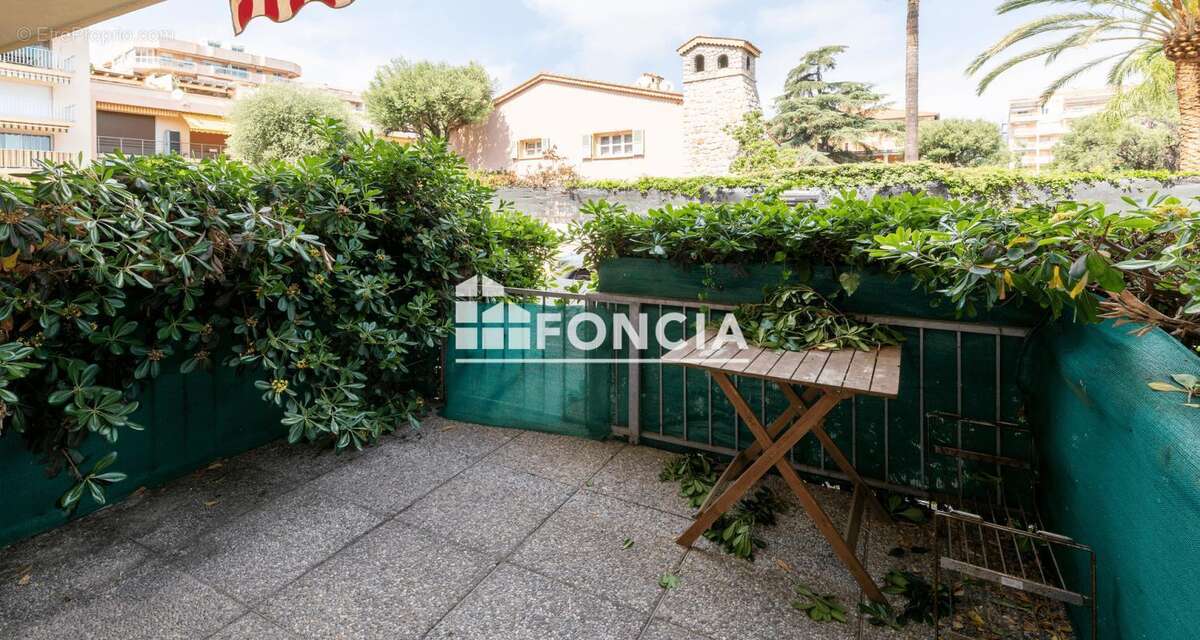 Appartement à ROQUEBRUNE-CAP-MARTIN