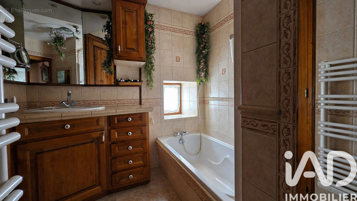 Photo 9 - Maison à SAINT-HILAIRE-DES-LOGES