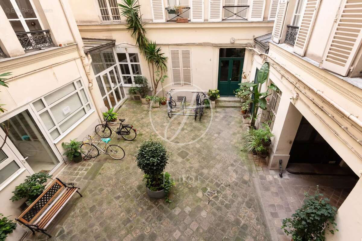 Appartement à PARIS-10E