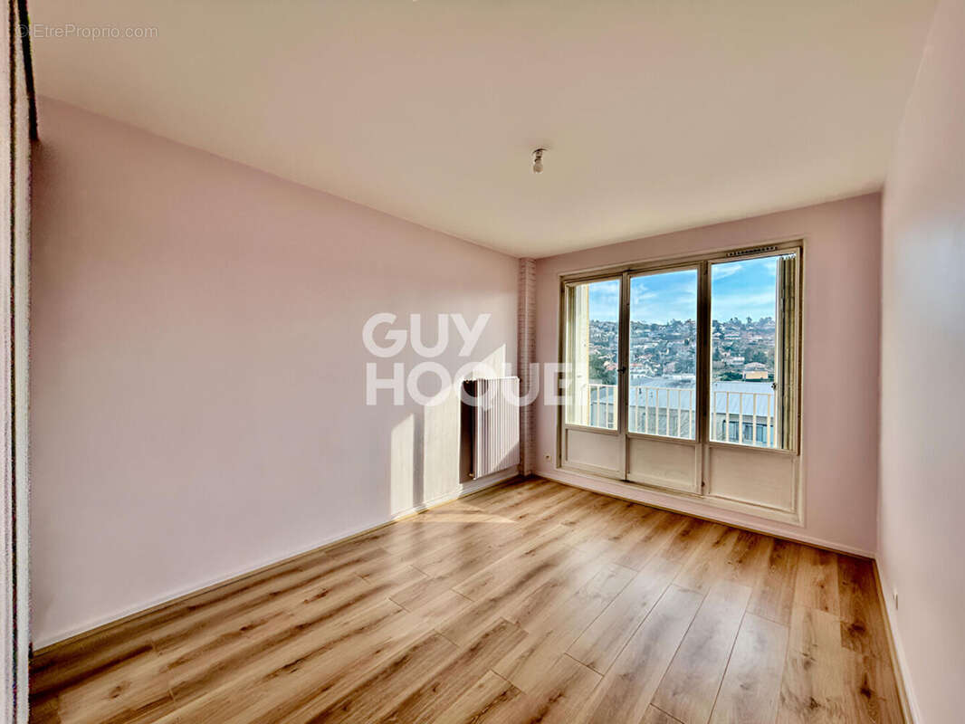 Appartement à NEUVILLE-SUR-SAONE