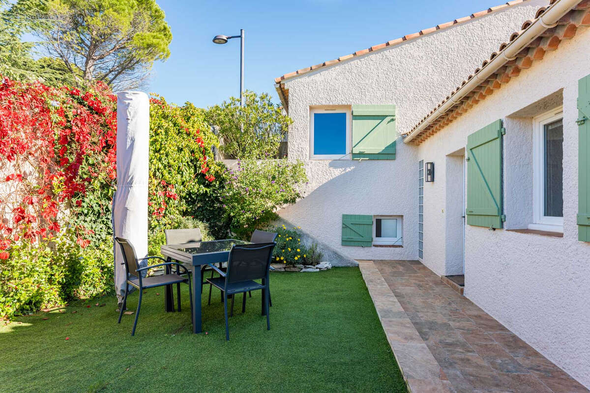Maison à ROQUEFORT-LA-BEDOULE