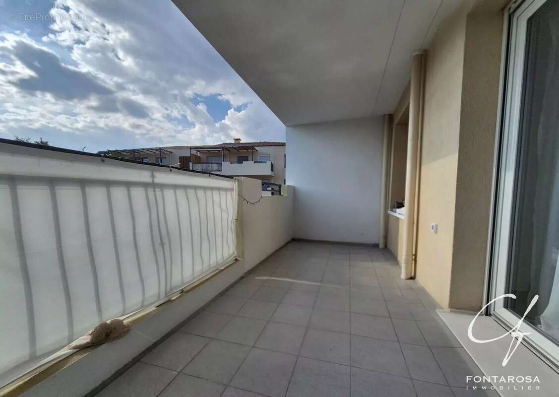 Appartement à LE MUY