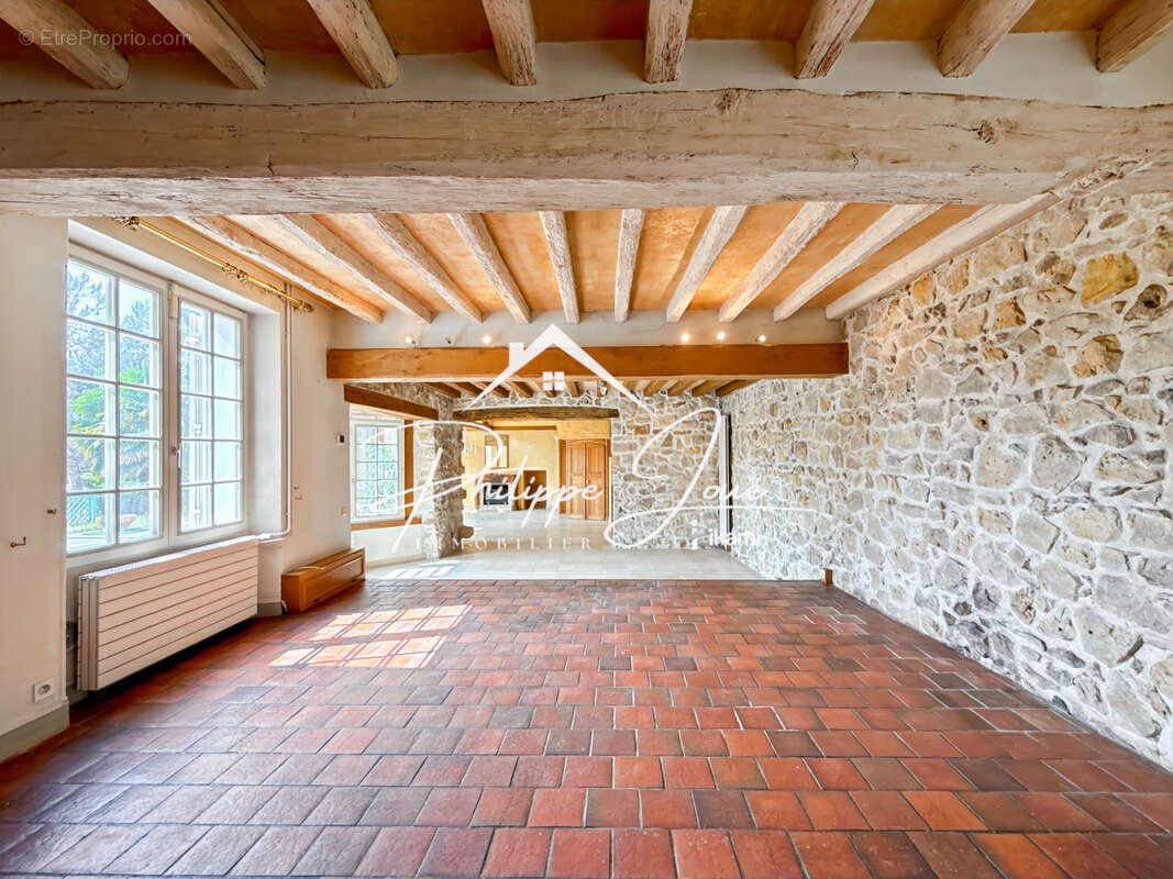 Maison à PONT-SUR-YONNE