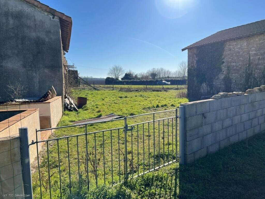 Maison à VILLEFAGNAN