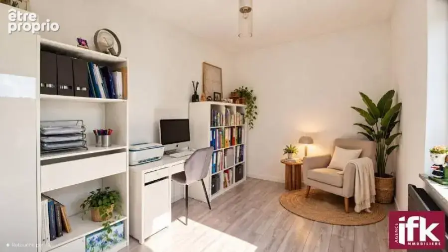 Proche COLMAR : Maison de plain-pied de 115 m² avec 4 chambres et garage - photo 9