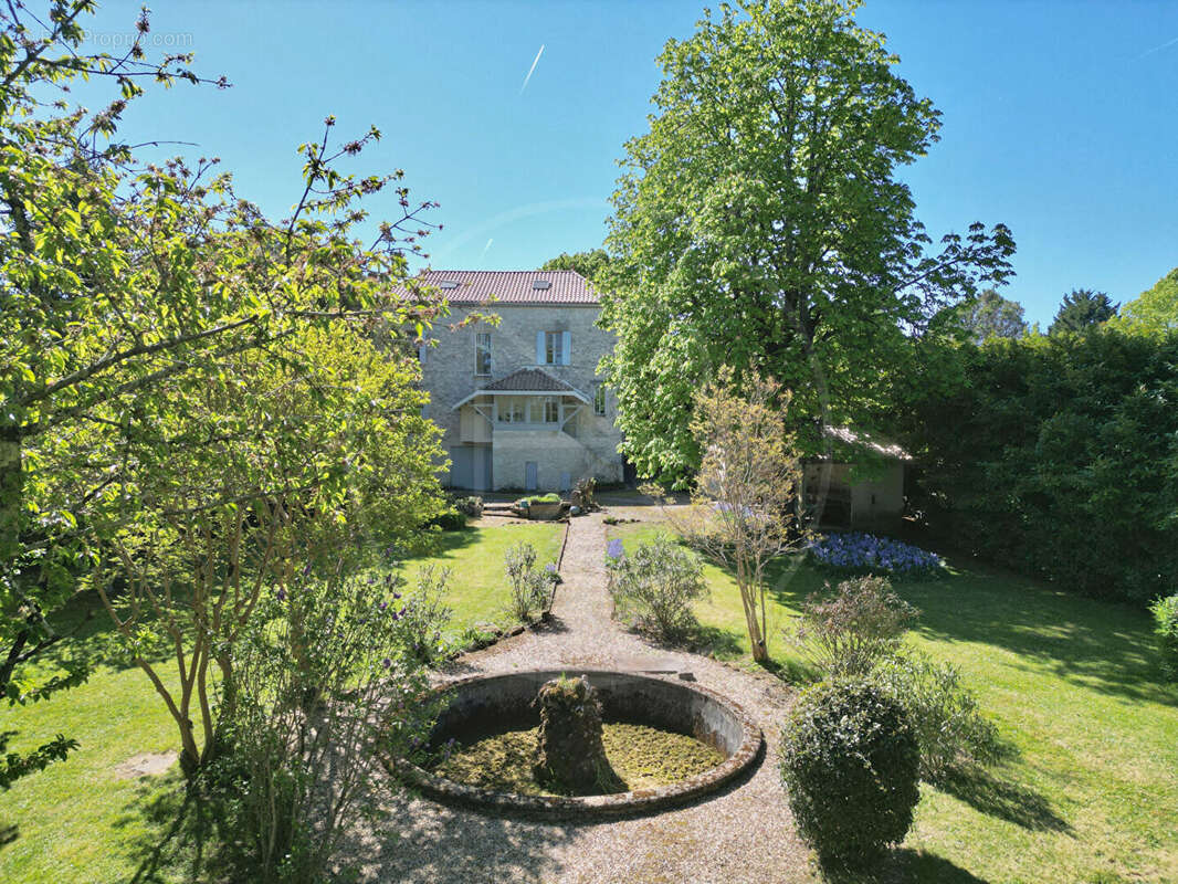 Maison à VELINES