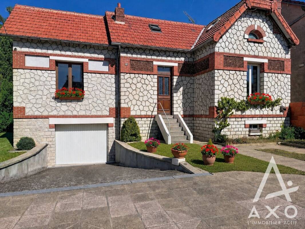 Maison à CHALETTE-SUR-LOING