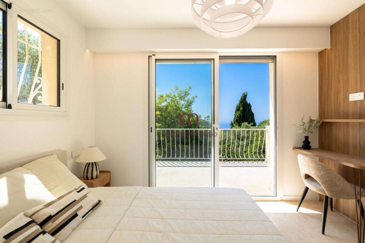 Maison 232 m² à La Turbie  - photo 6