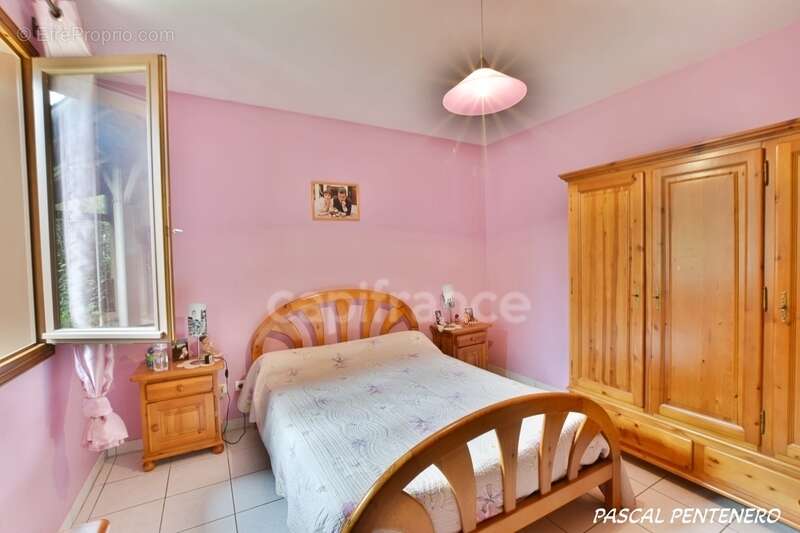 Maison à DECINES-CHARPIEU