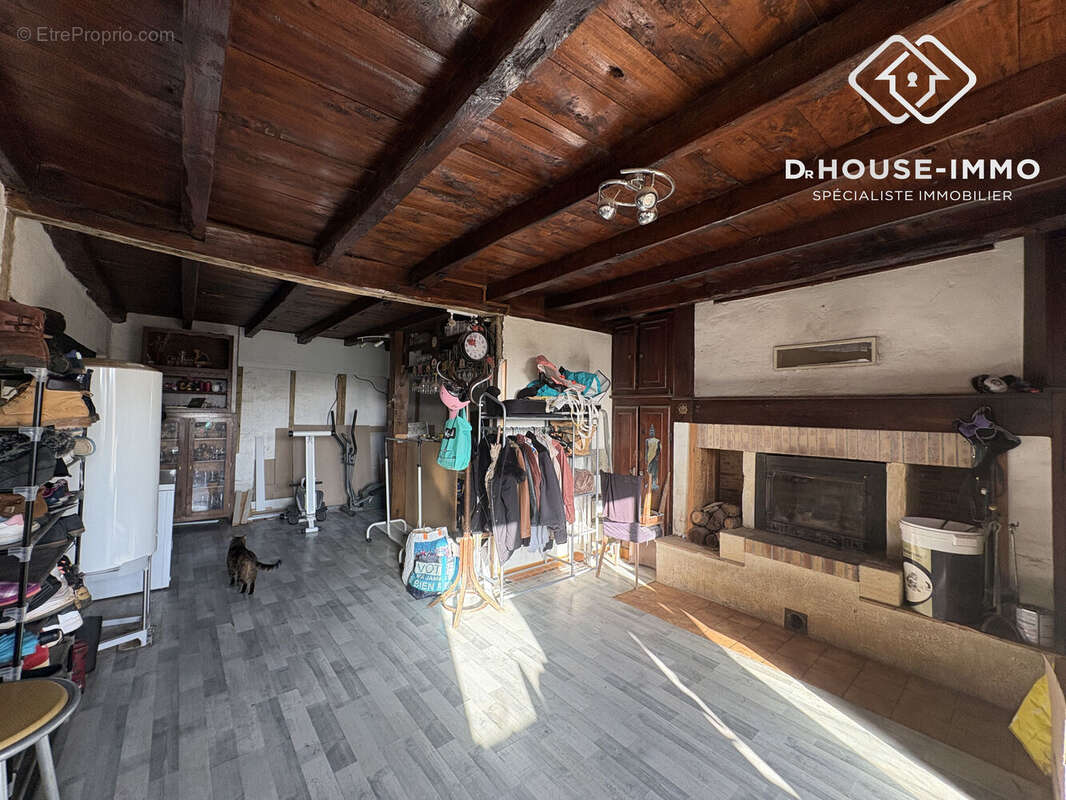 Maison 189 m² à Villars  - photo 9
