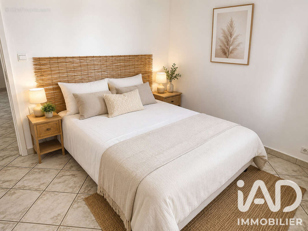 Appartement 47 m² à Saint-Cyr-Sur-Mer  - photo 4