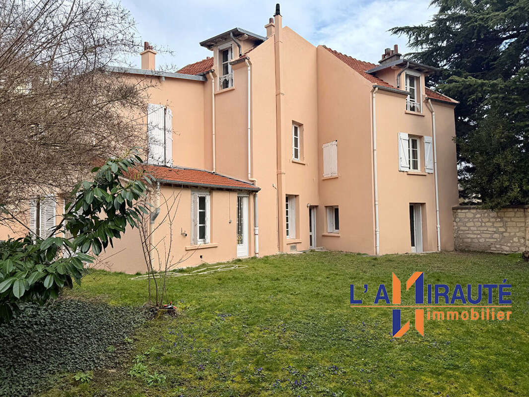 Maison à MAISONS-LAFFITTE