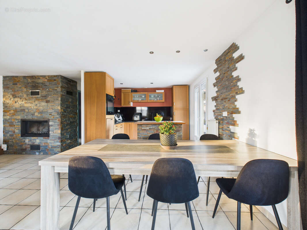 Maison à BAS-EN-BASSET