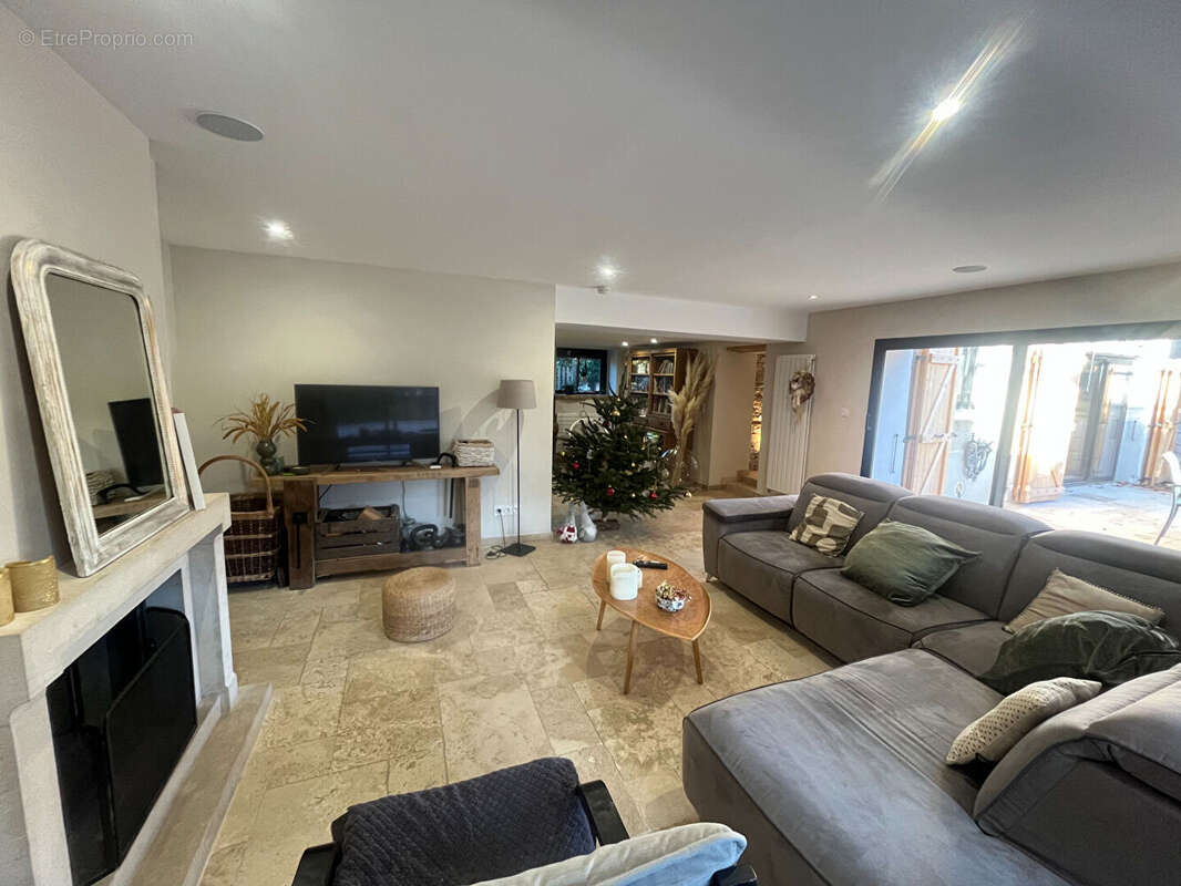 Maison à REVENTIN-VAUGRIS