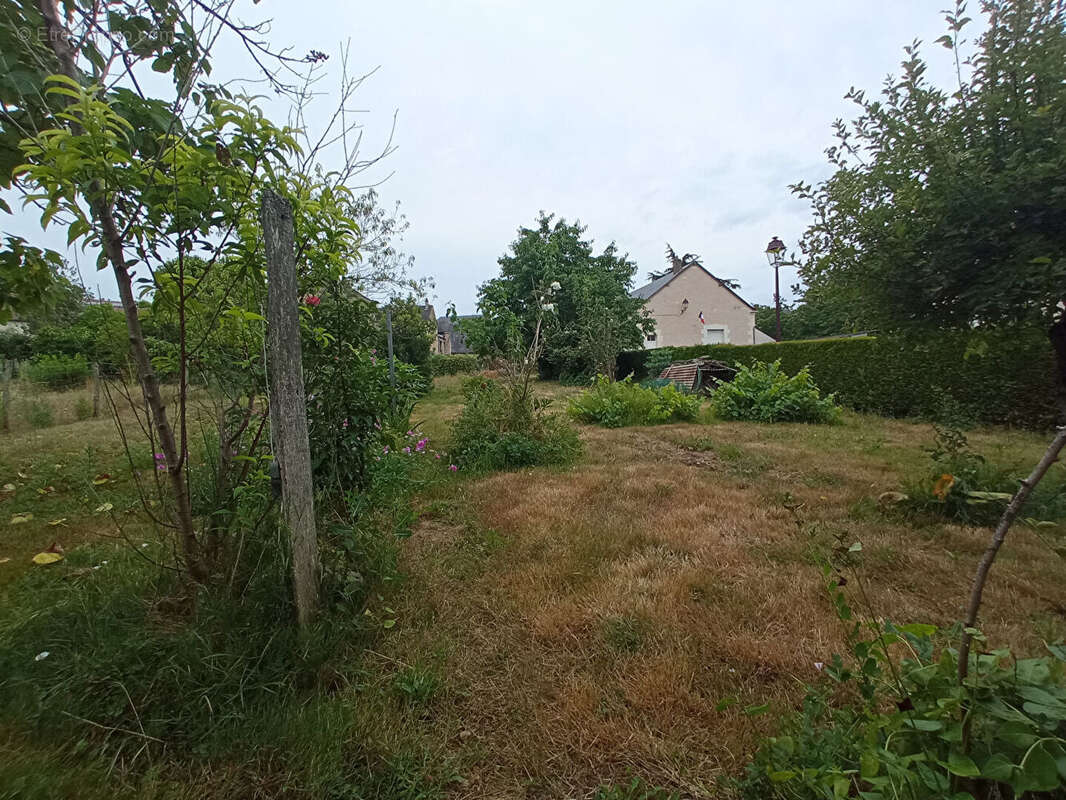 Terrain à MONTOIRE-SUR-LE-LOIR