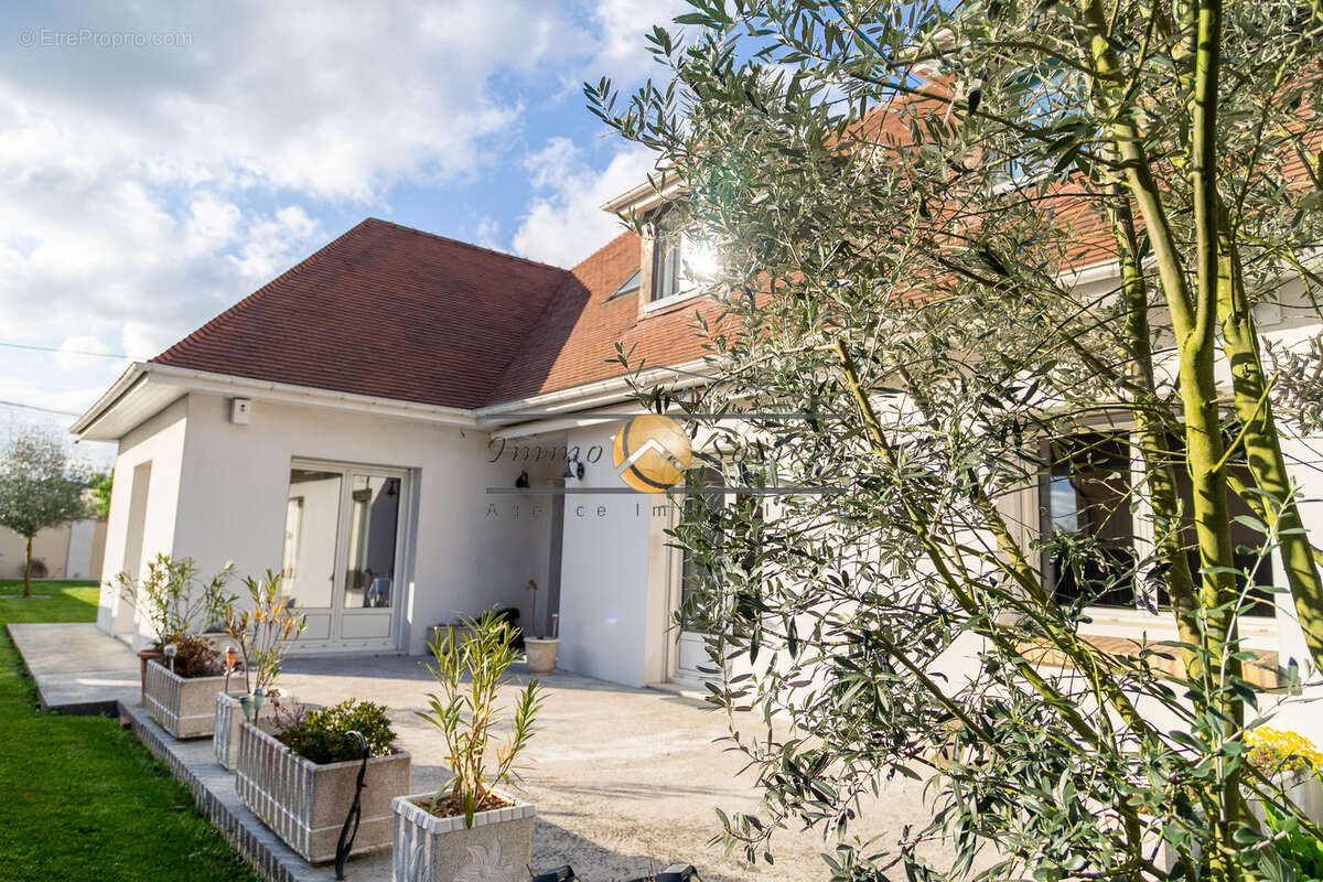 Maison à OISSEL