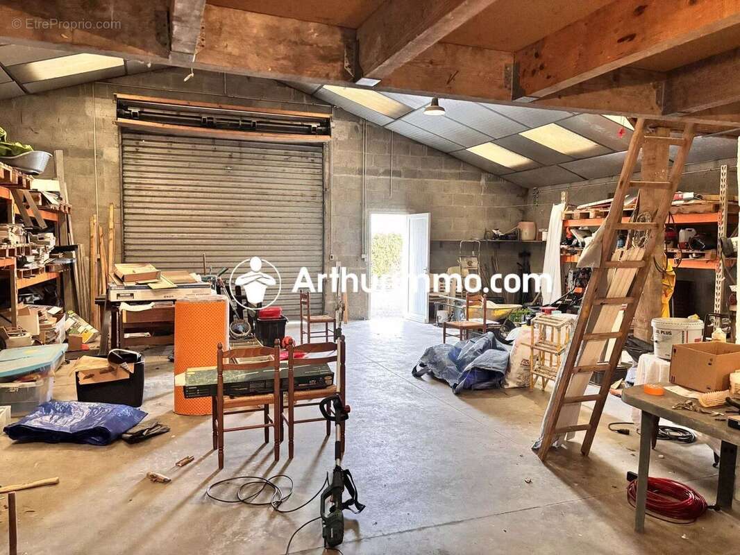 Commerce à BEAUVAIN