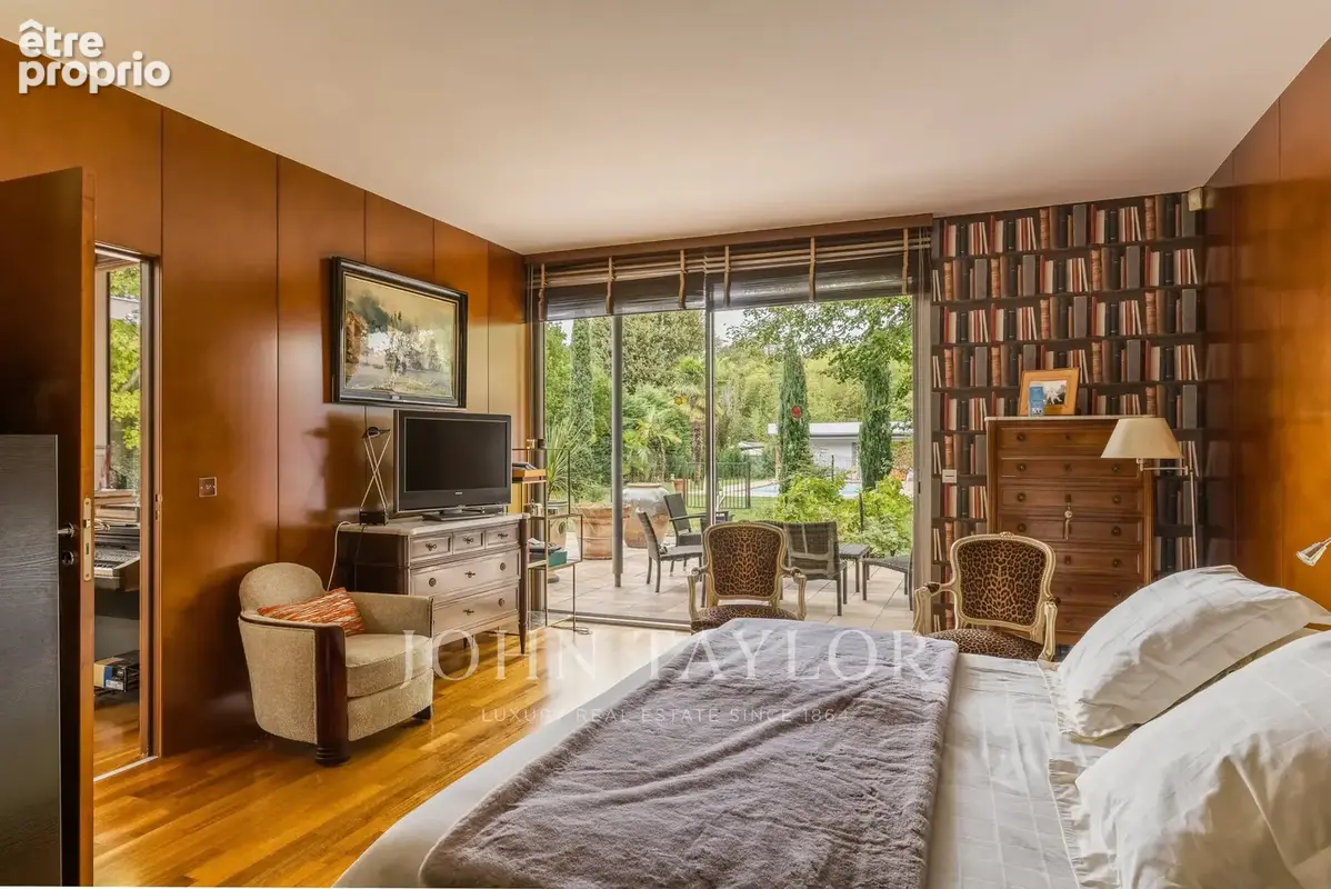 Villa d’architecte – parc paysager de 3 000 m² – piscine – pool house – dépendance - photo 9
