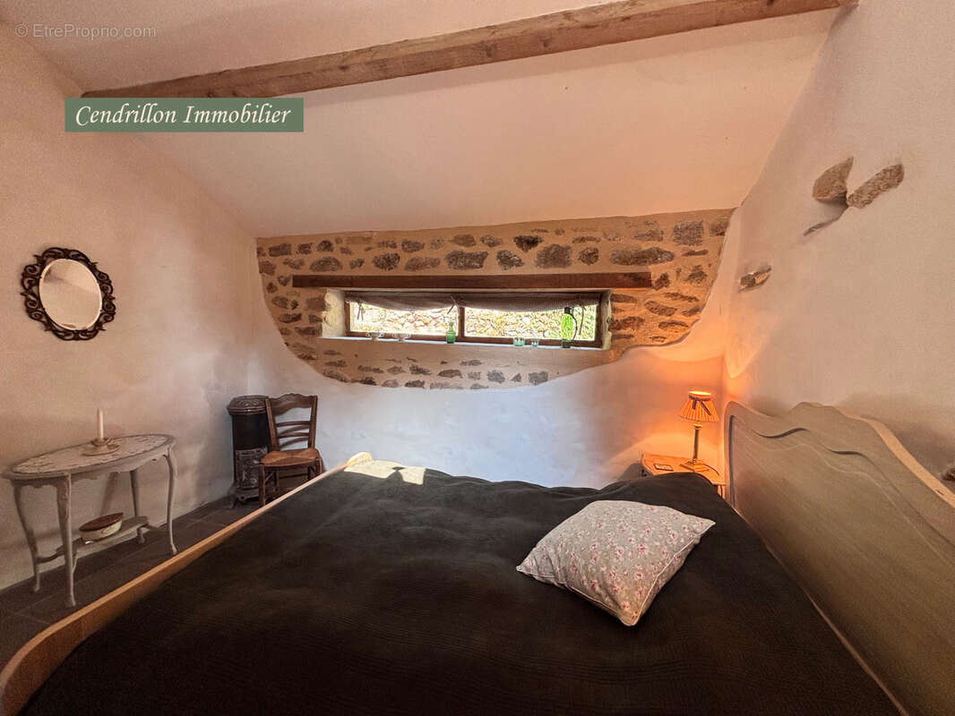 Maison à CHATELUS-LE-MARCHEIX