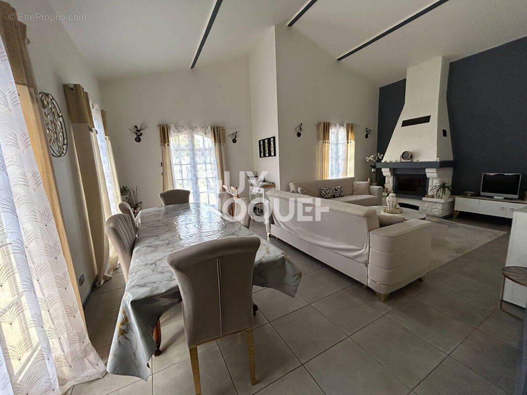 Maison à SAINT-DENIS-DE-PILE