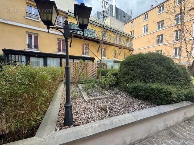 Appartement à PARIS-11E