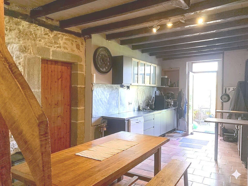 Maison à CHATILLON-SAINT-JEAN