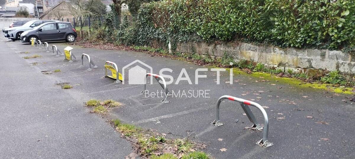 Photo 1 - Parking à LA CHAPELLE-SUR-ERDRE