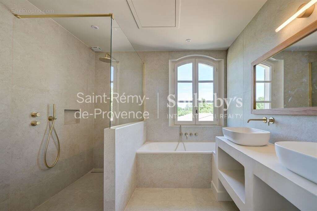Maison à SAINT-REMY-DE-PROVENCE