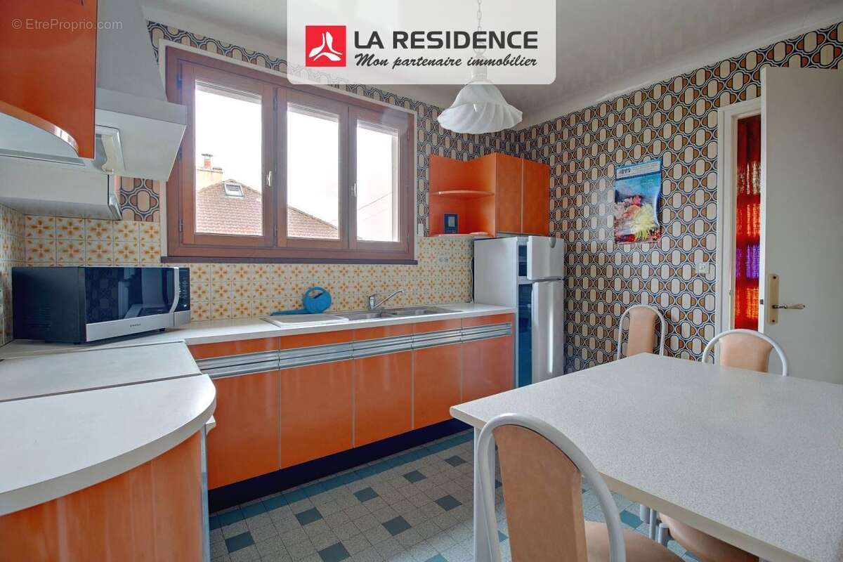 Maison à SAINT-ETIENNE-DU-ROUVRAY