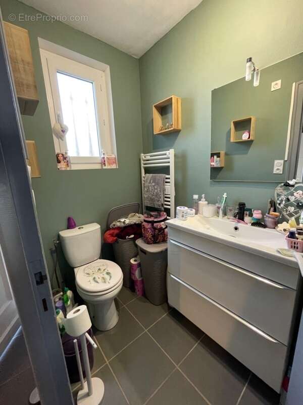 Maison à MONTAIGUT-LE-BLANC