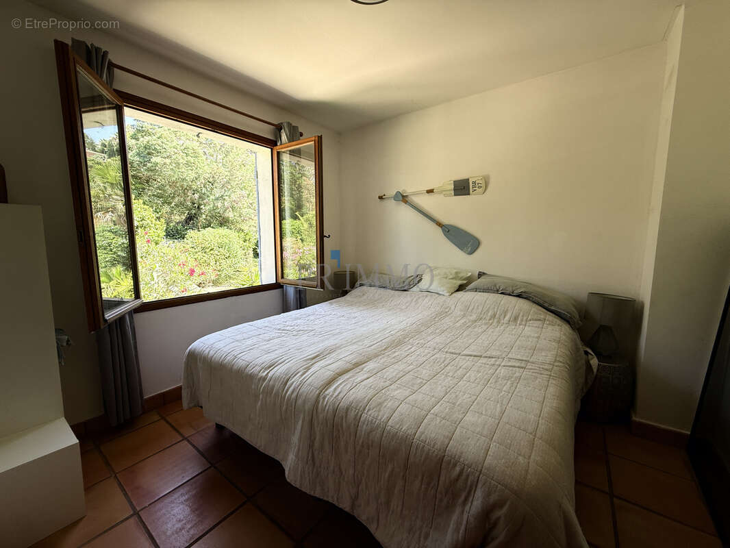 Maison à LES ISSAMBRES