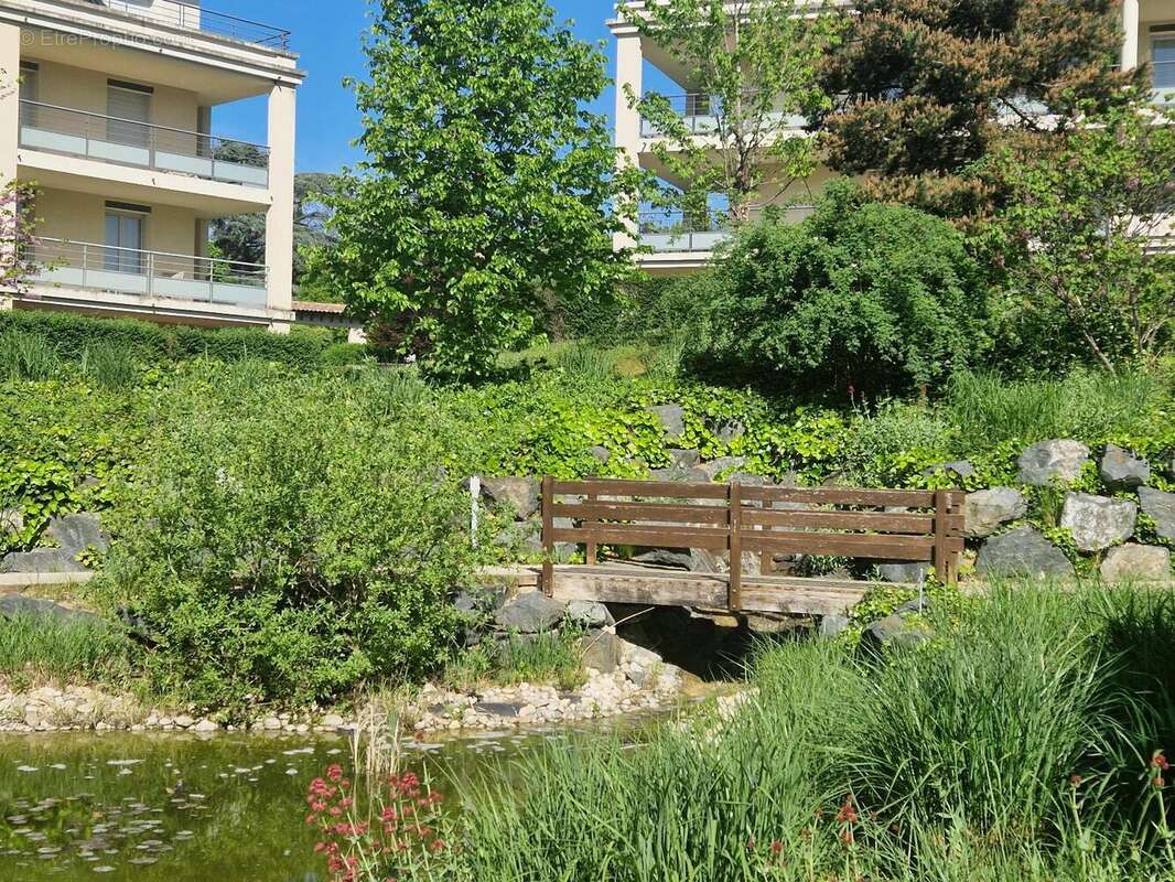   - Appartement à VOURLES
