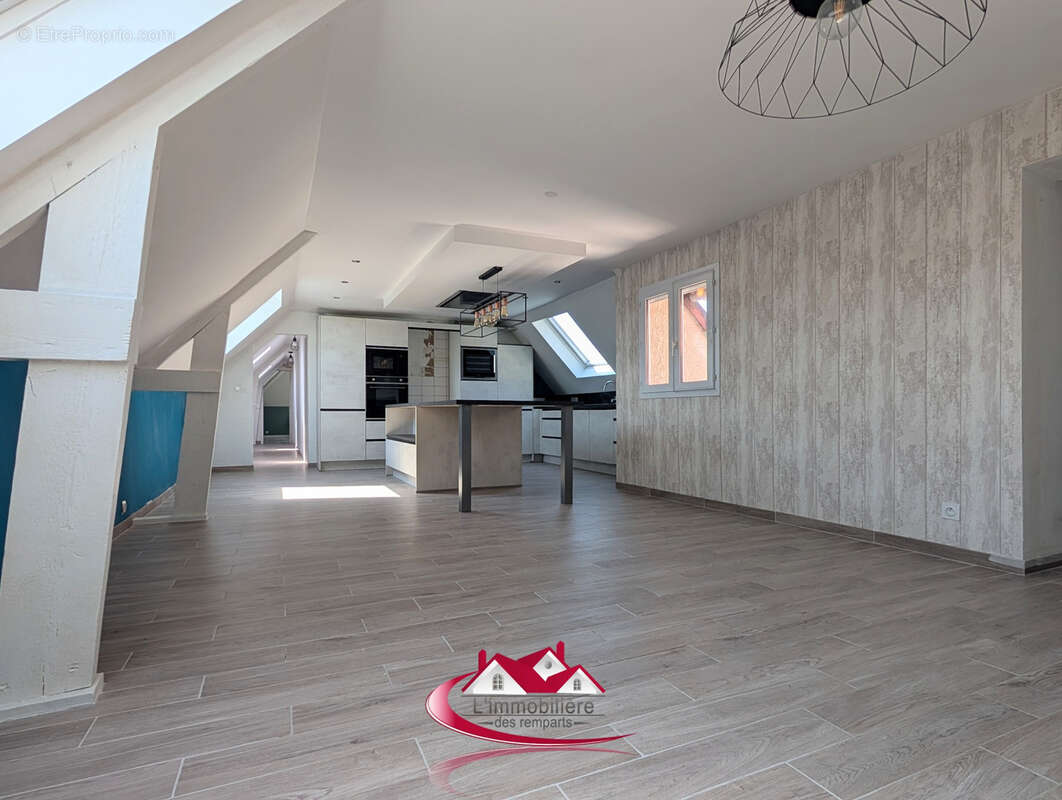 Appartement à CONDE-SUR-VESGRE