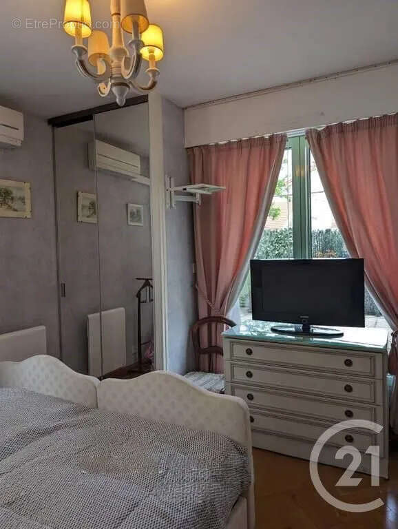 Appartement à SAINT-MAUR-DES-FOSSES