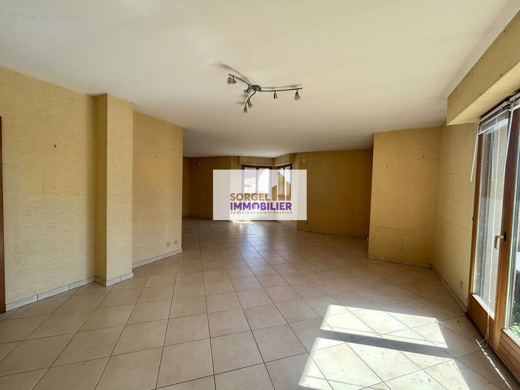 Maison 4 pièces, vue panoramique, double garage et terrain constructible - Strasbourg - Alsace - photo 11