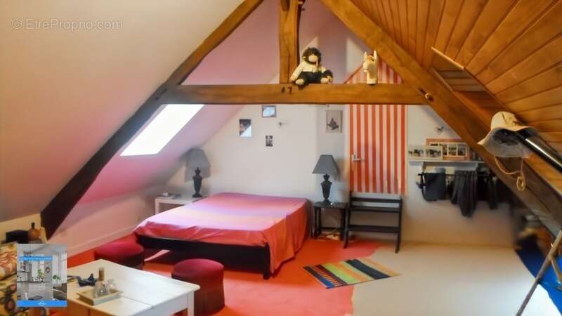 Maison à LA CHAPELLE-BICHE