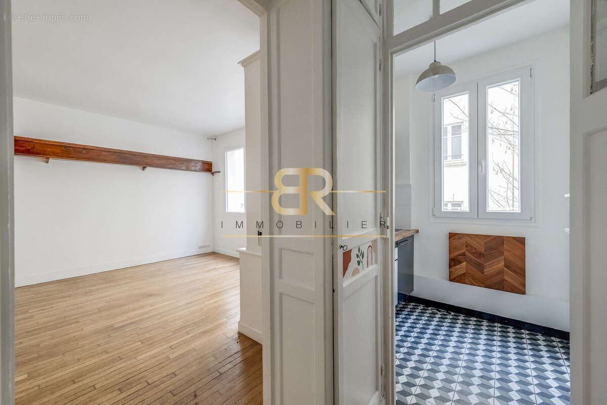 Appartement à PARIS-17E