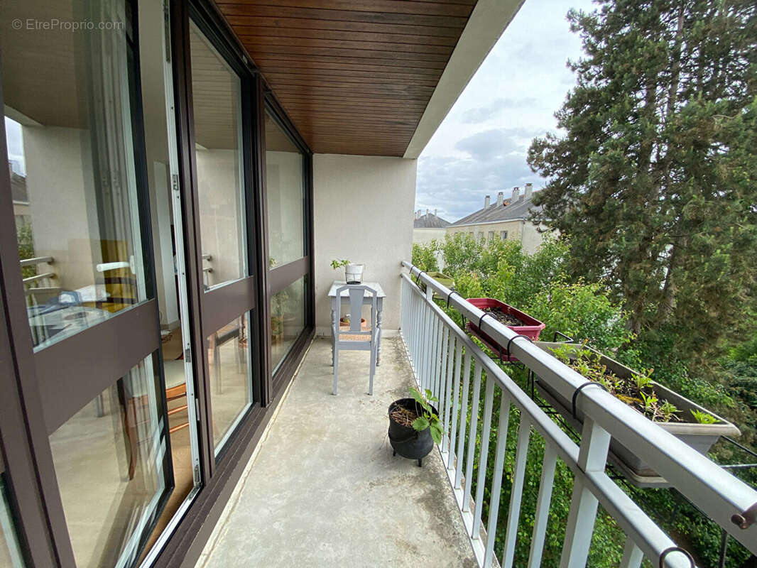 Appartement à SAINT-CYR-SUR-LOIRE