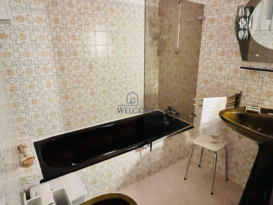 Maison à BAGNOLS-SUR-CEZE