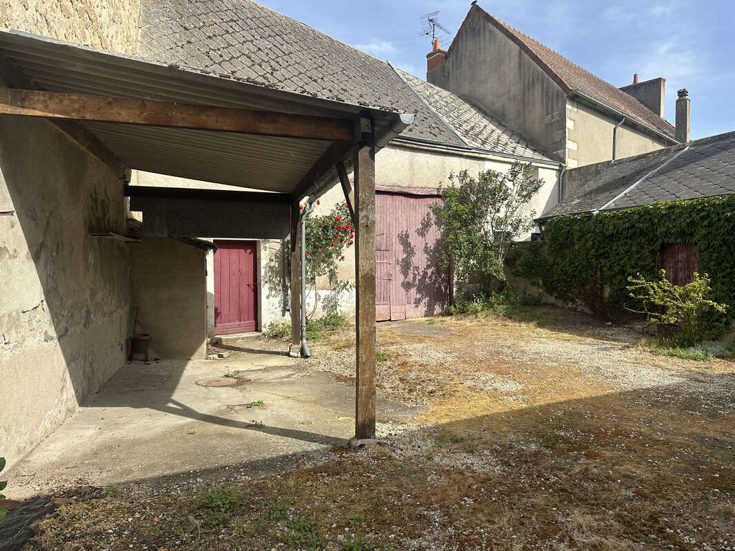 Maison à LIGNIERES